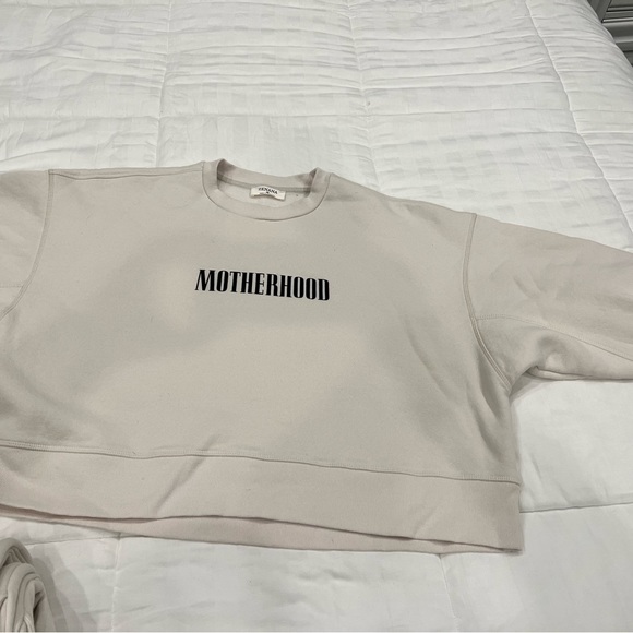 Riverbabe threads crop top sweat outfit. Size medium - Picture 2 of 4